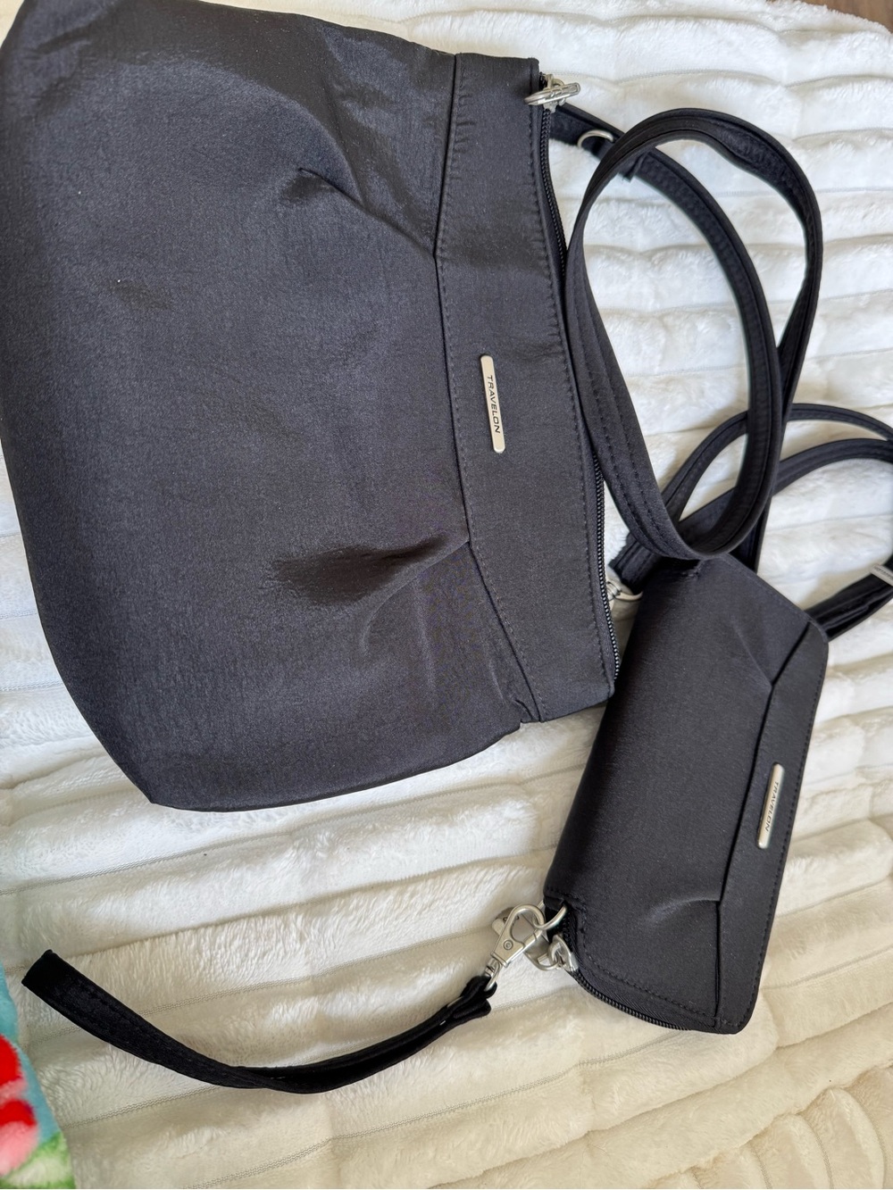 Travelon Anti-Theft Crossbody Shoulder Bag with Adj. Strap and Matching Wallet